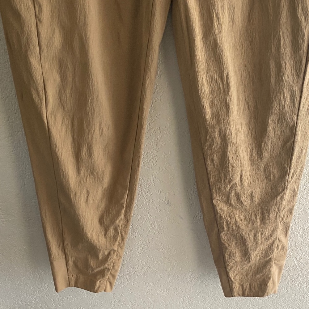 Athleta Trekkie North jogger women’s size 2P - Picture 3 of 10